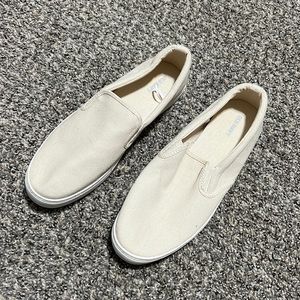 Old navy slip on shoes